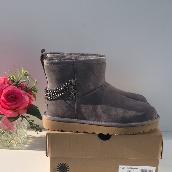 UGG Classic Mini Chains - Picture 7 of 10